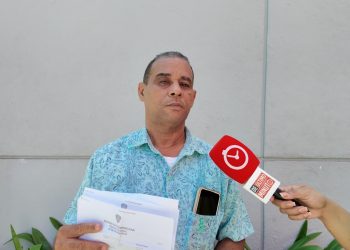 Denuncian menor que mantiene en zozobra residencial en SDE; habría robado motor sustento de familia  
