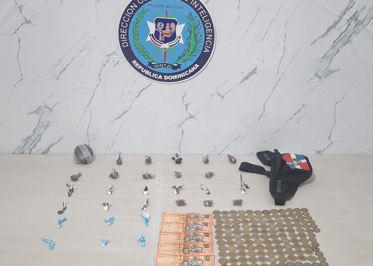 Operativos dejan 11 detenidos y más de 300 porciones de drogas incautadas en Santiago, San Pedro de Macorís y Duarte