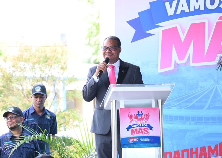 Radhamés Silverio propone fortalecer liderazgo femenino y ampliar políticas de apoyo en la UASD