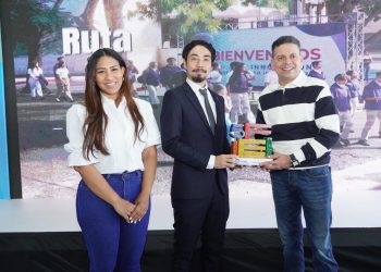 Más de 2,000 estudiantes participan en jornada de actividades de la V Feria de Innovación Industrial en Santiago