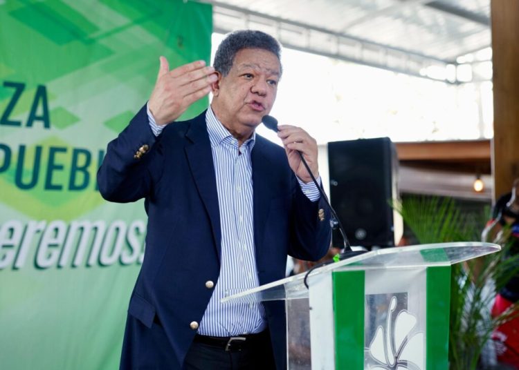 Leonel afirma que los precios ya subían por la ineficiencia del PRM