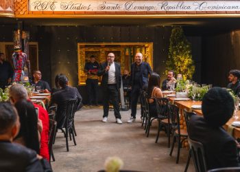 “Cena De Leyendas» reunió a más de 50 íconos de la música dominicana en su primera edición