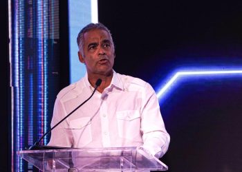 Joel Santos destaca resiliencia energética durante inauguración de Manzanillo Power Land