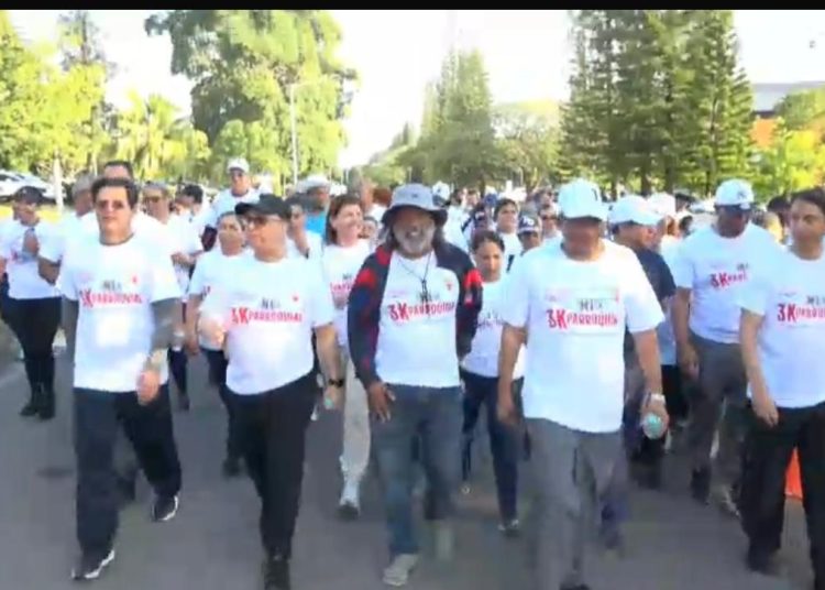 Arquidiócesis de Santiago reúne a cientos en exitosa Caminata 3K parroquial a beneficio de Radio Amistad