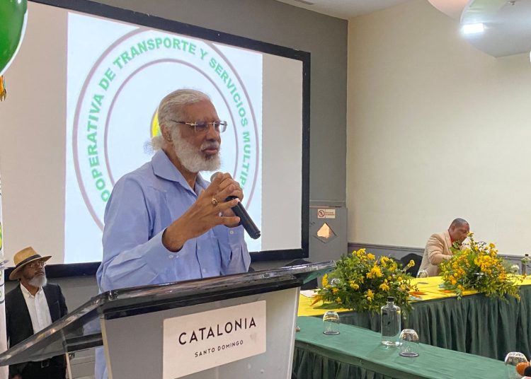 Juan Hubieres a Faride Raful sobre medidas en Semana Santa: “El que quiera beber romo que beba romo y el que quiera rezar que rece”