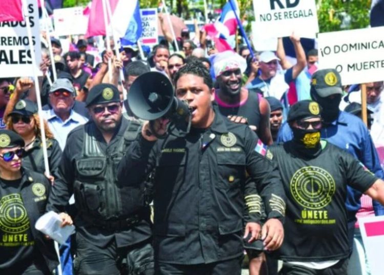 Antigua Orden protesta en La Vega tras asesinato de un ganadero a manos de un haitiano