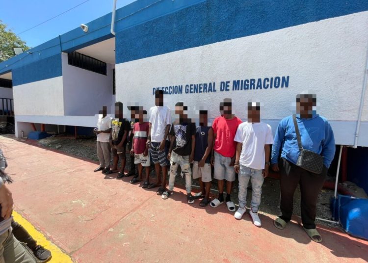 Puntos fronterizos de Elías Piña y Dajabón lideran flujo de retorno este lunes con 865 extranjeros procesados