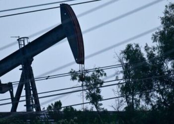 EEUU autoriza la compra temporal de petróleo ruso para contener la escalada de precios