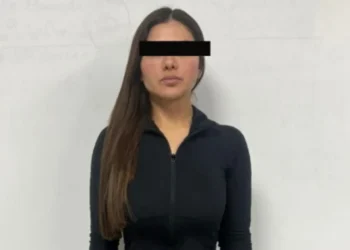 Capturan a mujer por extorsionar a amante de su esposo en México; le pedía 300 mil pesos