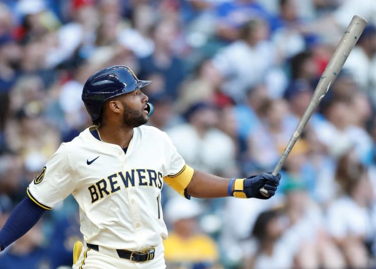 Milwaukee coloca a Jackson Chourio en lista de lesionados por fractura en la mano