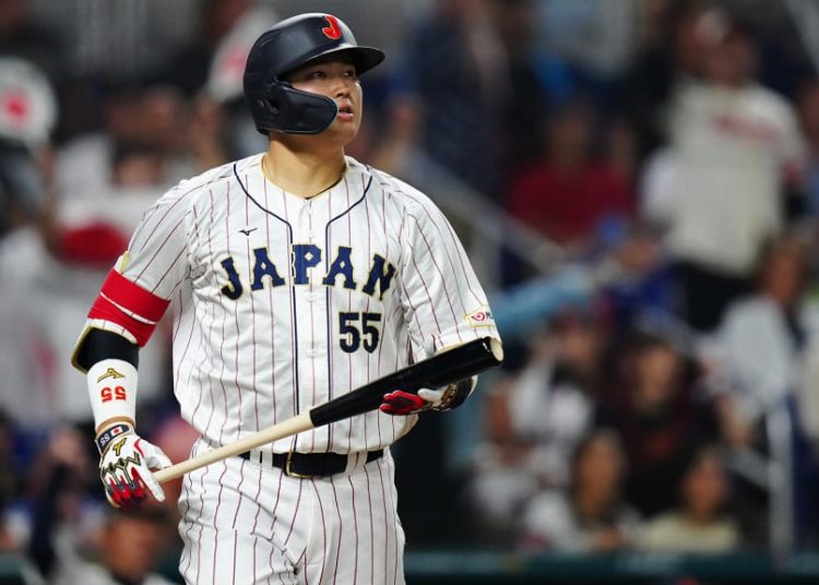 Japón reacciona con grand slam de Murakami y termina invicto en la fase de grupos