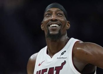 Adebayo anota 83 puntos, supera marca de Kobe Bryant y firma noche histórica en triunfo del Heat