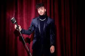 Prince Royce realiza lanzamiento de honor en juego entre RD y Venezuela