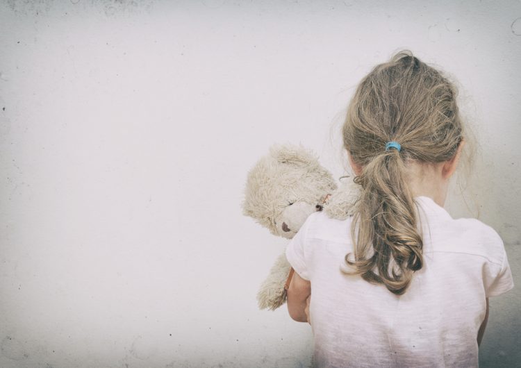 Se viraliza audiovisual de maestra agrediendo menor en guardería de SDE