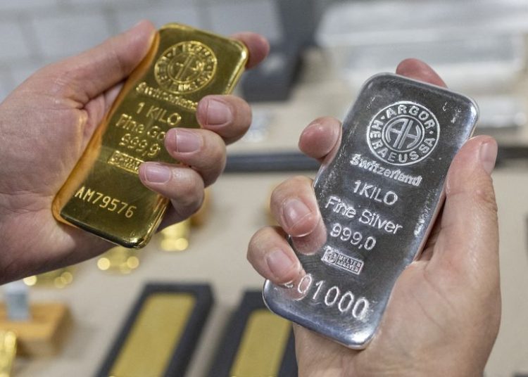 Estados Unidos autoriza a sus empresas a comerciar oro de Venezuela
