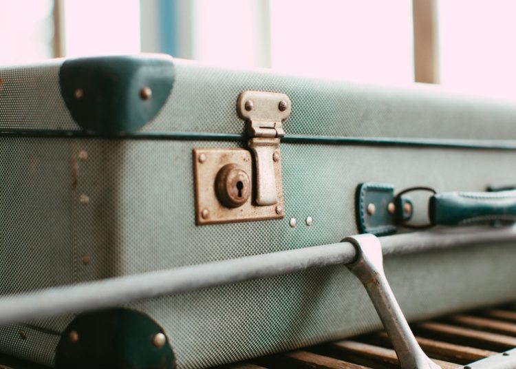 Autoridades de Cleveland investigan hallazgo de dos niñas muertas dentro de maletas