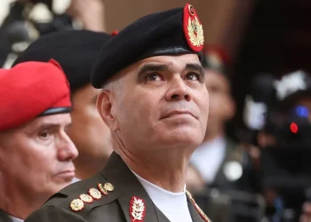 La salida de Padrino López corta la influencia de Rusia sobre un chavismo que busca continuidad