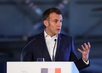 Macron anuncia una «misión defensiva» internacional para abrir el estrecho de Ormuz