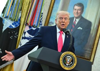 Trump: Irán quiere pactar pero lo niega por miedo a «ser asesinados por su propia gente»