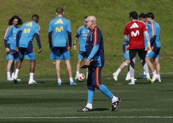 España inicia preparación para amistosos ante Serbia y Egipto con varias ausencias
