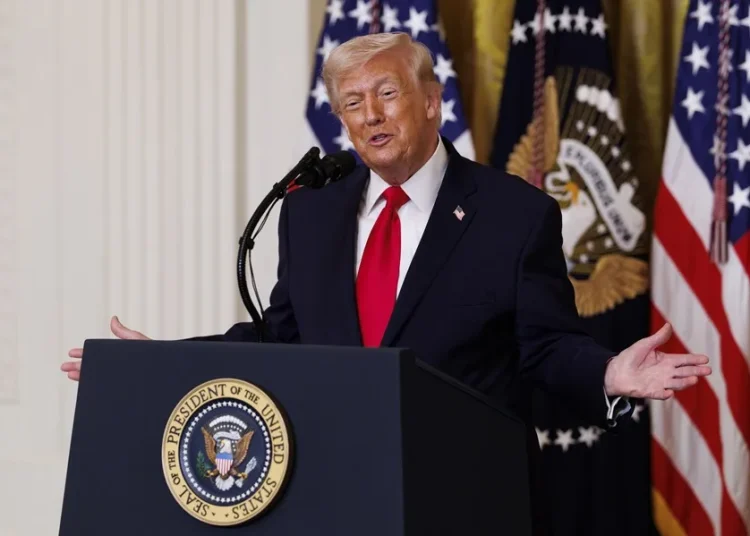 Trump advierte que tiene «munición ilimitada» para combatir a la «escoria demente» de Irán