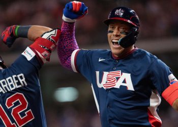 Estados Unidos vence a México y toma el control del Grupo B del Clásico Mundial