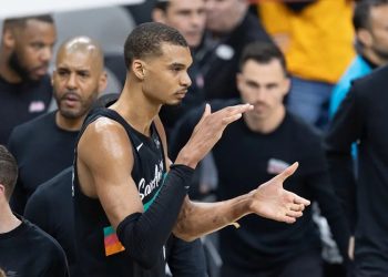 Wembanyama hace historia y es elegido ‘Defensa del Año’ de la NBA por unanimidad