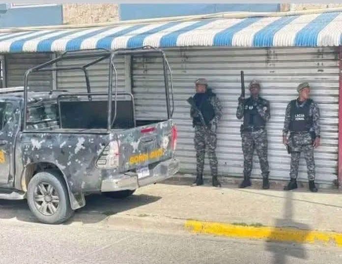 Navarrete amanece militarizado en medio de paro por 24 horas en reclamo de obras sociales