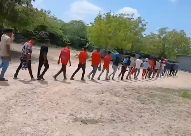 Ejército detiene a 23 haitianos indocumentados en frontera de Dajabón
