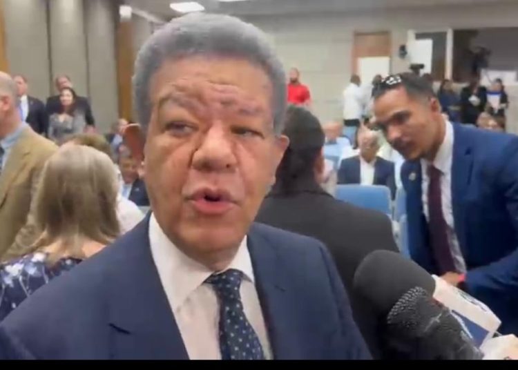 Leonel Fernández arremete contra autoridades por respuesta “tardía” a lluvias y exige plan nacional de drenaje