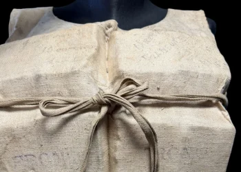 Sale a la venta un chaleco salvavidas de una sobreviviente del Titanic en una subasta única en su tipo