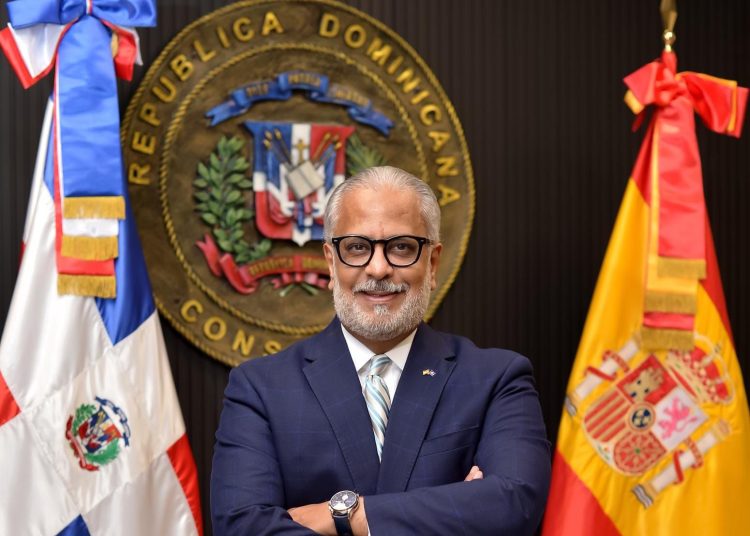 Consulado Dominicano en Madrid activa Plan de Orientación para sus ciudadanos ante Regularización en España