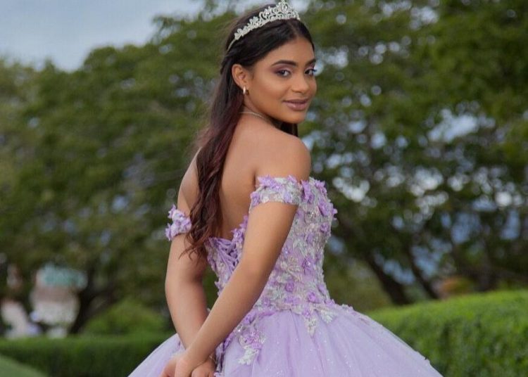 Consternación en Santiago: joven de 18 años es asesinada por su pareja en Nueva York