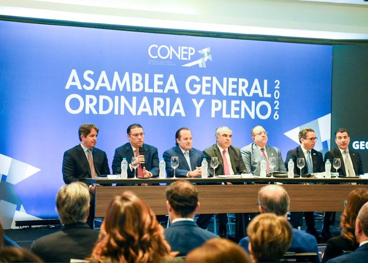 Gobierno y CONEP refuerzan diálogo para garantizar estabilidad económica frente a crisis global