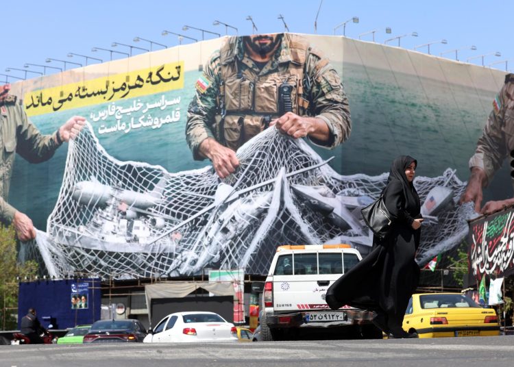 EE.UU. asegura haber bloqueado los puertos de Irán y «detenido por completo» su comercio