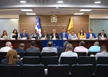 Mesa técnica de la JCE trata avances de cedulación con organizaciones políticas