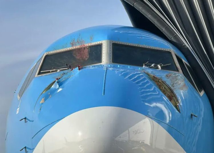 Incidente aéreo en Santiago de Chile: chocan dos aviones en pista