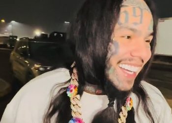 Tekashi sale de prisión y sorprende con un recuerdo firmado supuestamente por Maduro