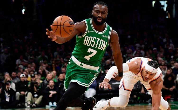 Tatum y Brown impulsan a Celtics sobre Sixers y toman ventaja en la serie