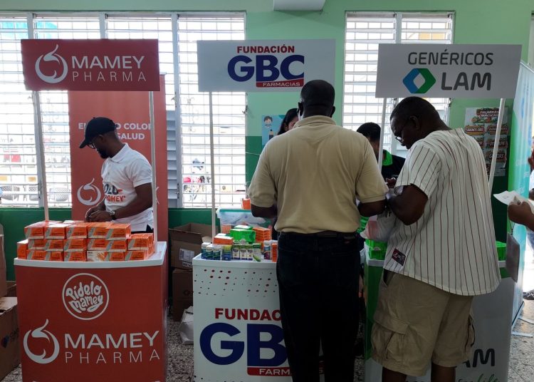 Fundación GBC lleva salud gratuita a Arroyo Hondo con amplio operativo médico