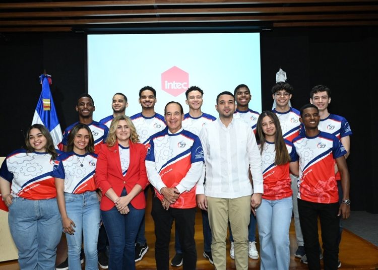 Equipo Apolo 27 de INTEC parte a Estados Unidos para representar a RD ante la NASA