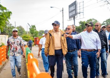 Autoridades inician asistencia e indemnización tras daños por lluvias en Los Alcarrizos