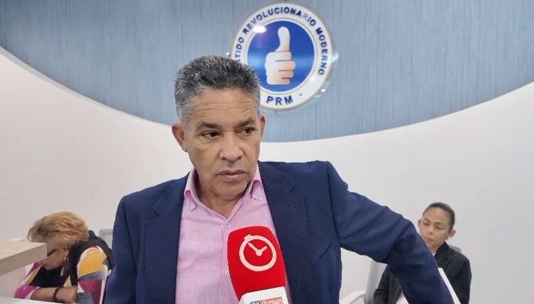 Oficialismo responde a Danilo por críticas a reunión: “No puede esperar que lleven los planes hechos”