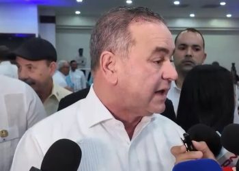 Ministro de Agricultura niega escasez de alimentos; dice precio de la canasta familiar está estable