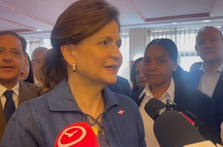 Vicepresidenta condena asesinato de chofer en Santiago y exige justicia