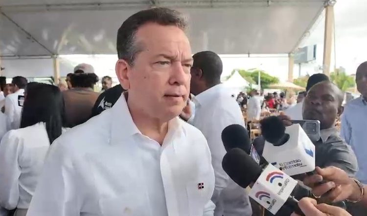 Ito Bisonó califica como “histórica” la gestión de Carolina Mejía y destaca impacto del malecón deportivo