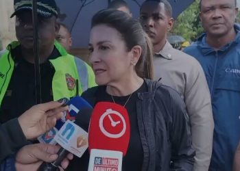 “La situación es muy crítica”: Carolina Mejía comunica al presidente emergencia en la cañada de La 800ta