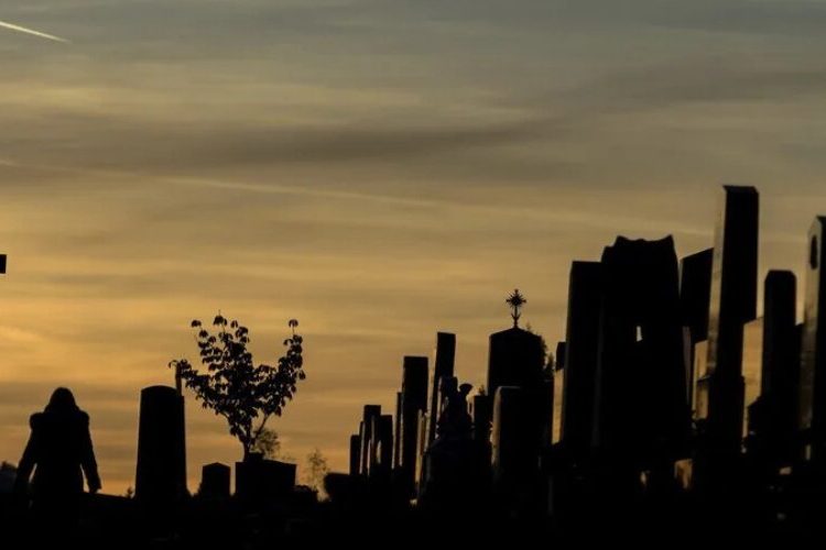 Alarma en cementerios de Austria por profanación de tumbas en busca de dientes de oro