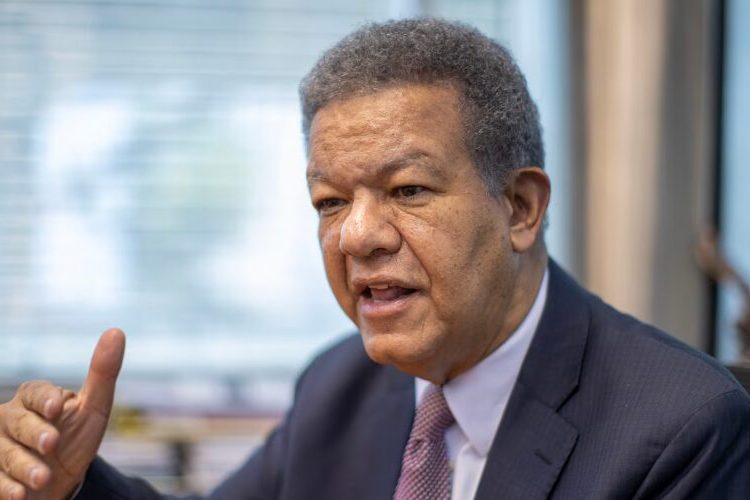 Leonel Fernández dice no ha recibido invitación formal para diálogo convocado por Abinader