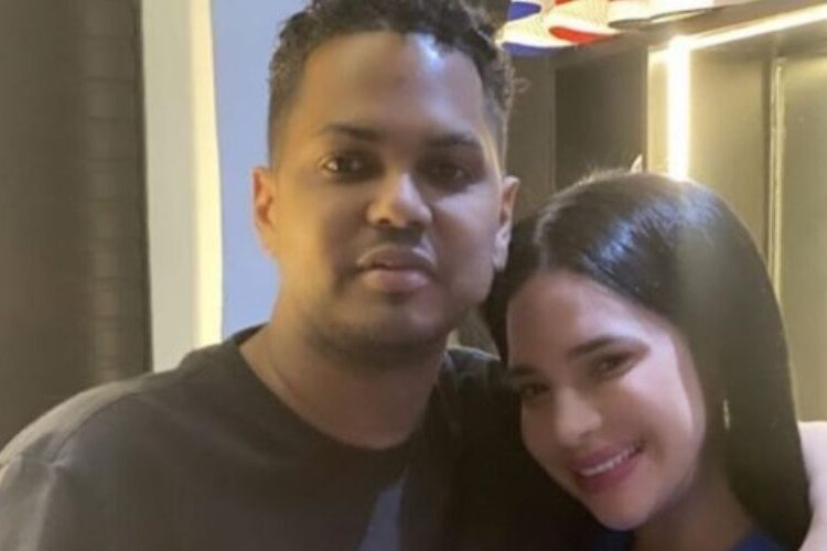 Santiago Matías cederá el nombre comercial “Al Pelo” a Amelia Alcántara